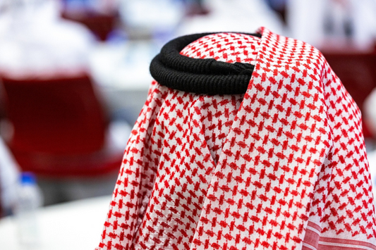 Latest Trends in Men’s Shemagh Scarves to Refresh Your Style