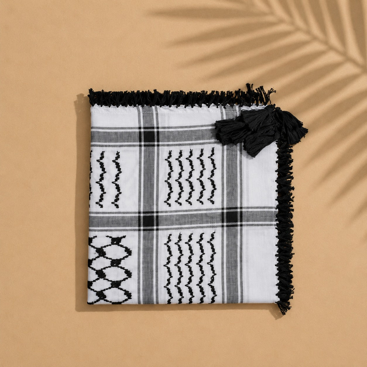 Arafat Keffiyeh Black & White – Blended Fabric Shemagh with Tassels | ALFAJR