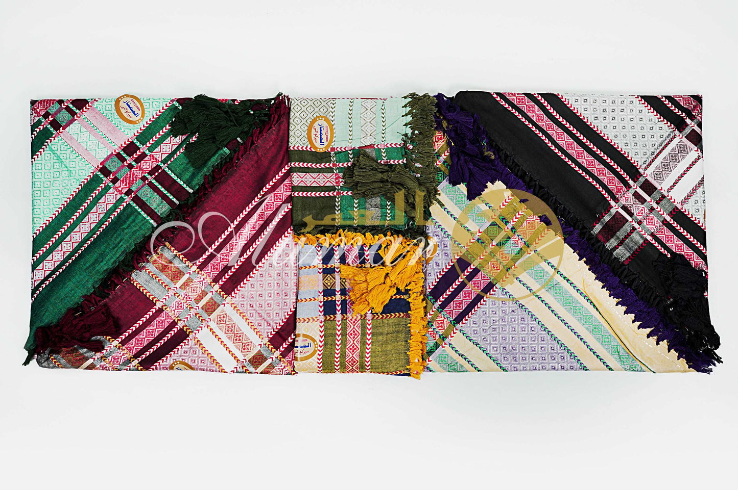 ALFAJR Almumtaz shemagh tassel close-up